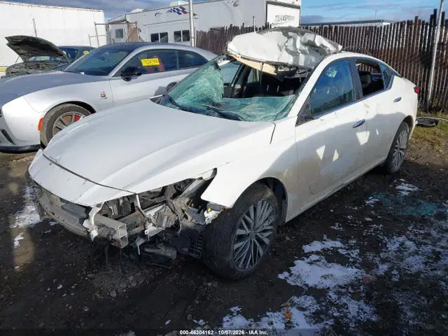 1N4BL4DW2SN370951 — 2025 Nissan Altima SV AWD, фото 2 с аукциона IAAI 14.10.2026, Передняя часть