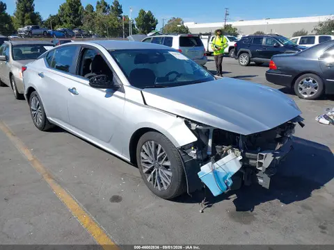 1N4BL4DV9PN371965 — 2023 Nissan Altima SV FWD, Передняя часть (Front End), фото до ремонта