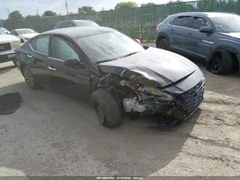 1N4BL4DV2SN368009 — 2025 Nissan Altima SV FWD, Передняя часть справа (Right Front), фото до ремонта