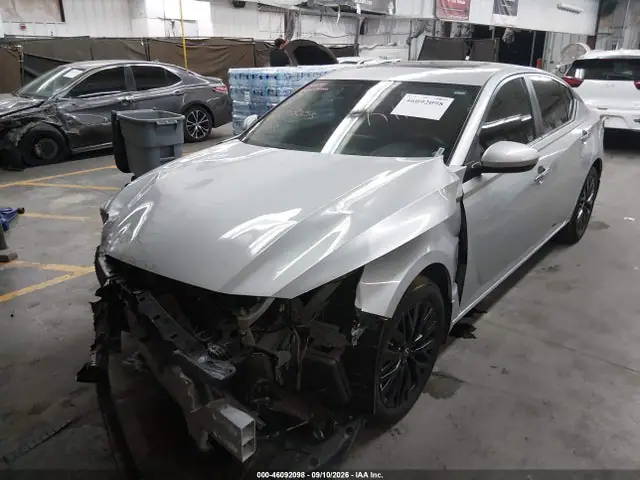 1N4BL4DVXSN347666 — 2025 Nissan Altima SV FWD, фото 2 с аукциона IAAI 29.09.2026, Передняя часть