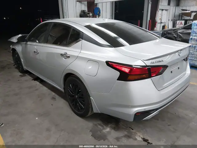 1N4BL4DVXSN347666 — 2025 Nissan Altima SV FWD, фото 3 с аукциона IAAI 29.09.2026, Передняя часть