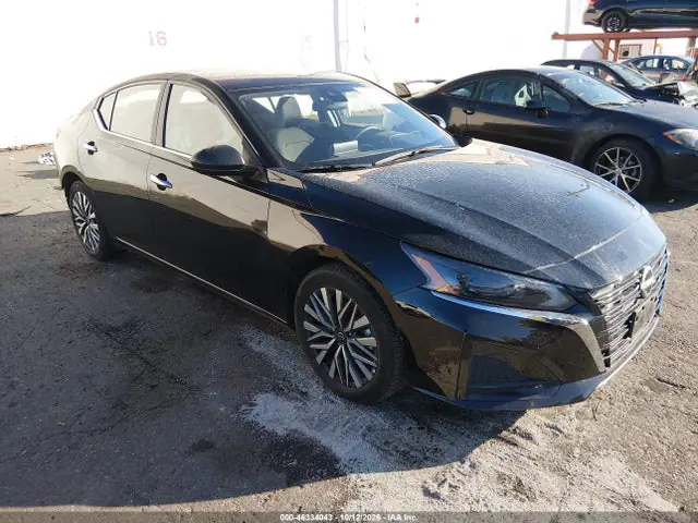 1N4BL4DV2SN392245 — 2025 Nissan Altima SV FWD, Задняя часть (Rear), фото до ремонта