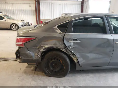 2014 Nissan Altima 2.5 S VIN 1N4AL3AP5EN242856 фото 7