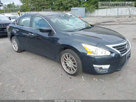 1N4AL3AP8FC227992 — 2015 Nissan Altima, Передняя и задняя части, фото до ремонта