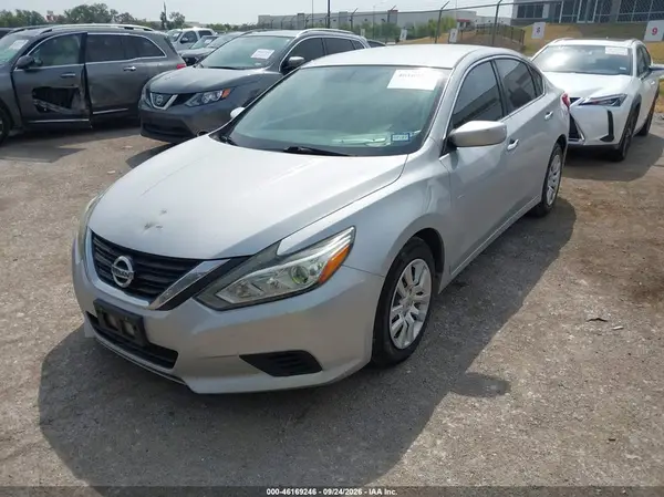 1N4AL3AP4GN357404 — 2016 Nissan Altima, фото 2 с аукциона IAAI, Правый бок