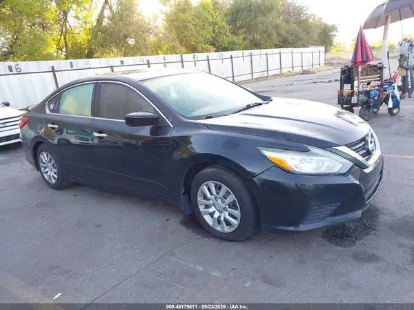 1N4AL3APXGN370786 — 2016 Nissan Altima, Передняя и задняя части (Front & Rear), фото до ремонта