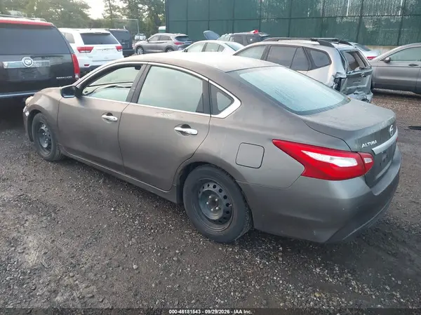 1N4AL3AP7GN305619 — 2016 Nissan Altima, фото 3 с аукциона IAAI 13.10.2026, Естественный износ