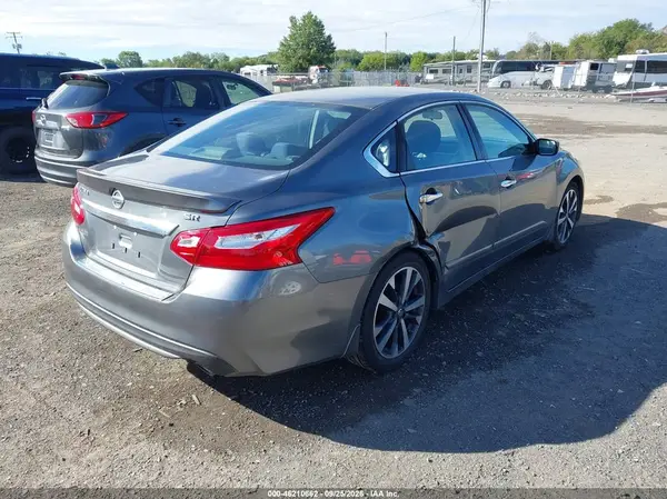 1N4AL3APXGN376314 — 2016 Nissan Altima, фото 4 с аукциона IAAI 11.10.2026, Правый бок