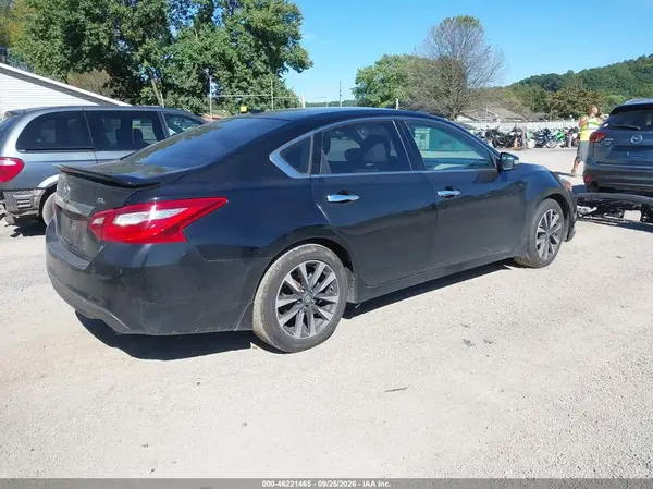 1N4AL3AP8GC174292 — 2016 Nissan Altima, фото 4 с аукциона IAAI, Передняя часть слева