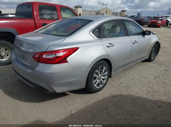 1N4AL3AP3GN310221 — 2016 Nissan Altima, фото 4 с аукциона IAAI, Передняя часть