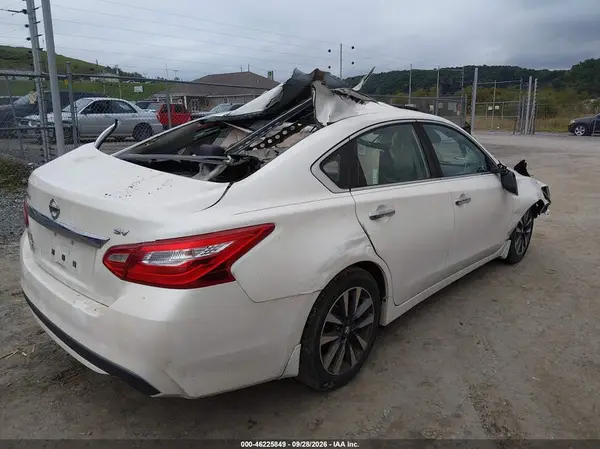 1N4AL3AP4GC125056 — 2016 Nissan Altima, фото 4 с аукциона IAAI, Повреждения со всех сторон
