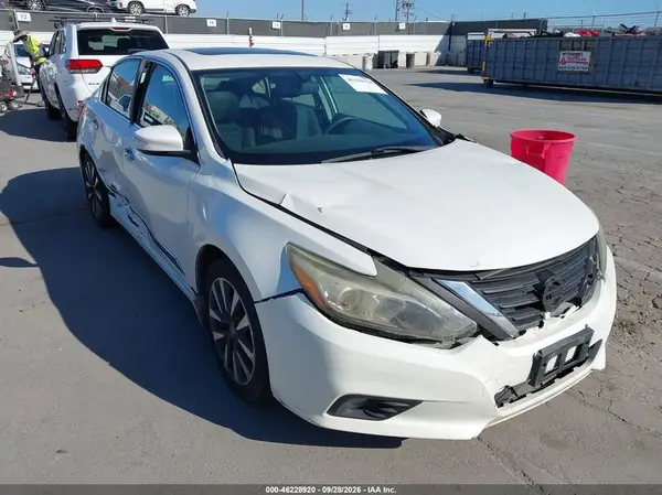 1N4AL3AP3GC114243 — 2016 Nissan Altima, Задняя часть (Rear), фото до ремонта