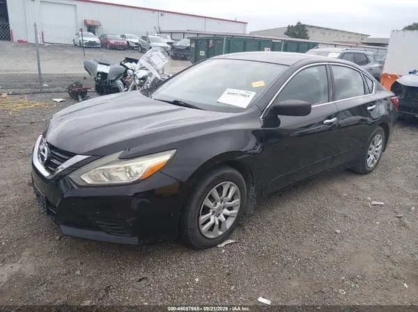 1N4AL3AP5HN359695 — 2017 Nissan Altima, фото 2 с аукциона IAAI 13.10.2026, Передняя часть