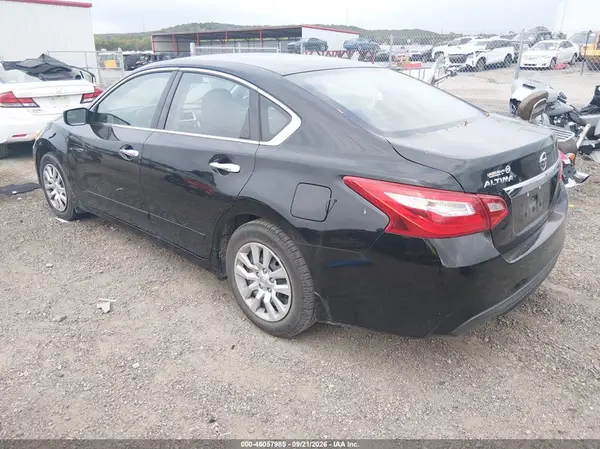 1N4AL3AP5HN359695 — 2017 Nissan Altima, фото 3 с аукциона IAAI 13.10.2026, Передняя часть