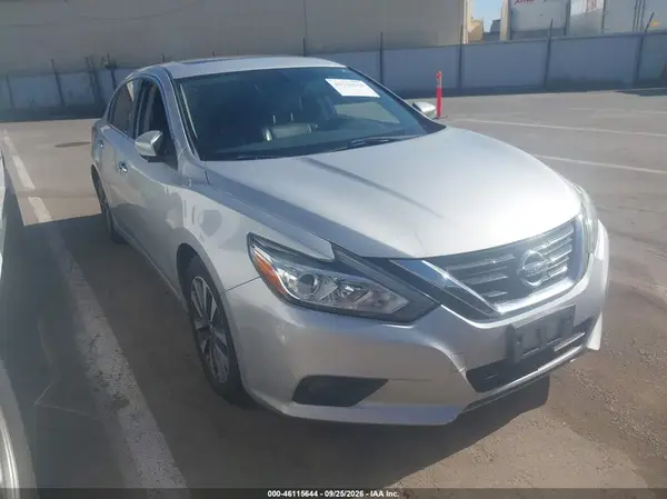 1N4AL3AP7HC289662 — 2017 Nissan Altima, Передняя часть слева (Left Front), фото до ремонта