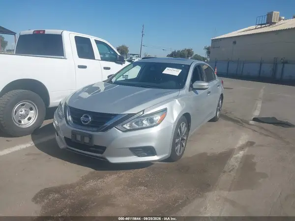 1N4AL3AP7HC289662 — 2017 Nissan Altima, фото 2 с аукциона IAAI, Передняя часть слева