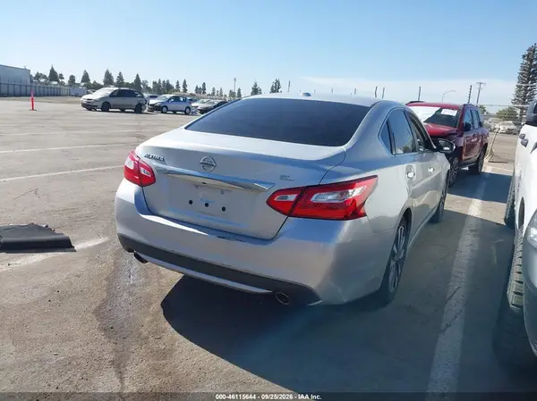 1N4AL3AP7HC289662 — 2017 Nissan Altima, фото 4 с аукциона IAAI, Передняя часть слева