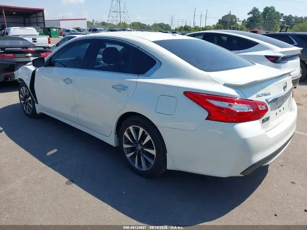 1N4AL3AP6HC279818 — 2017 Nissan Altima, фото 3 с аукциона IAAI 13.10.2026, Передняя часть