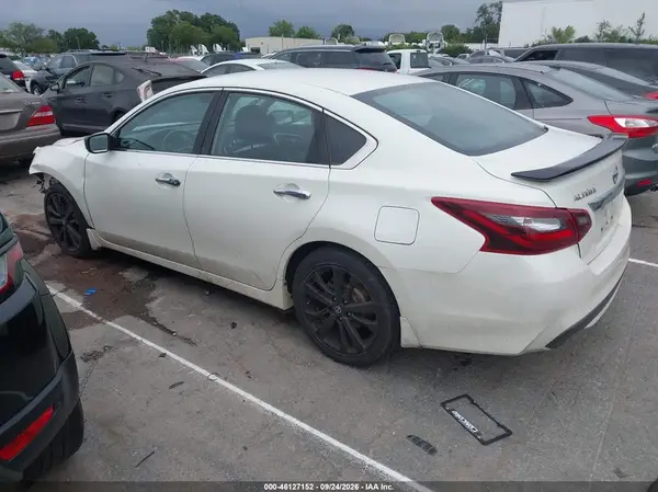 1N4AL3AP3HC178073 — 2017 Nissan Altima, фото 3 с аукциона IAAI, Передняя часть