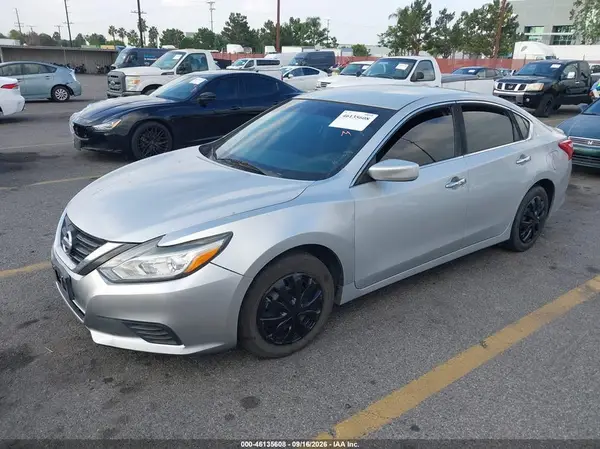 1N4AL3AP1HN353649 — 2017 Nissan Altima, фото 2 с аукциона IAAI 13.10.2026, Естественный износ