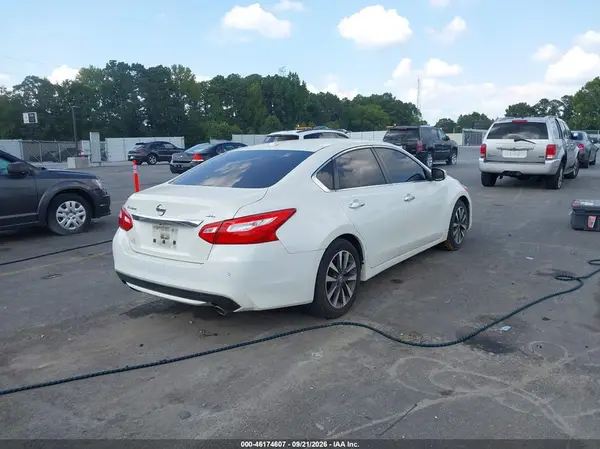 1N4AL3AP4HC154283 — 2017 Nissan Altima, фото 4 с аукциона IAAI 14.10.2026, Естественный износ