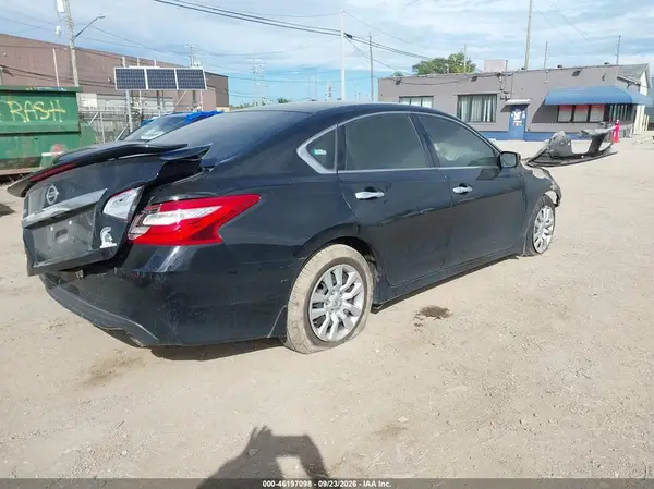 1N4AL3AP9HC478409 — 2017 Nissan Altima, фото 4 с аукциона IAAI, Пожар двигателя