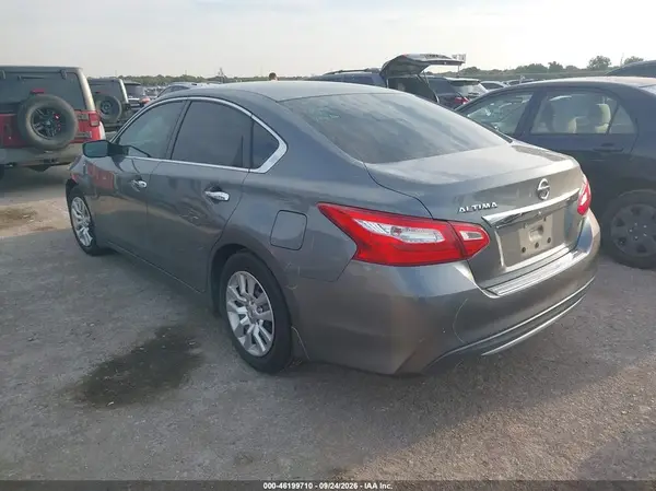 1N4AL3AP2HN360657 — 2017 Nissan Altima, фото 3 с аукциона IAAI 13.10.2026, Передняя часть