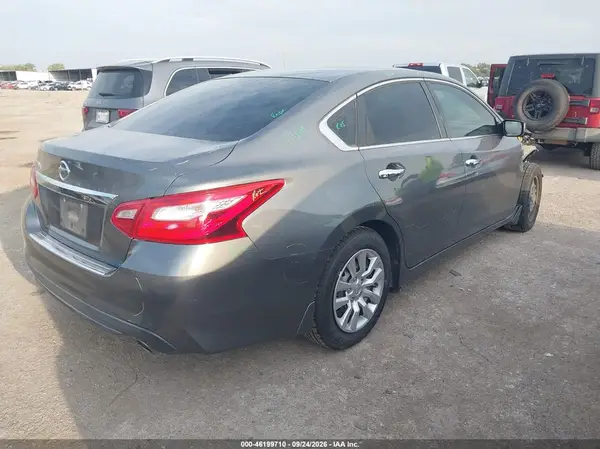 1N4AL3AP2HN360657 — 2017 Nissan Altima, фото 4 с аукциона IAAI 13.10.2026, Передняя часть