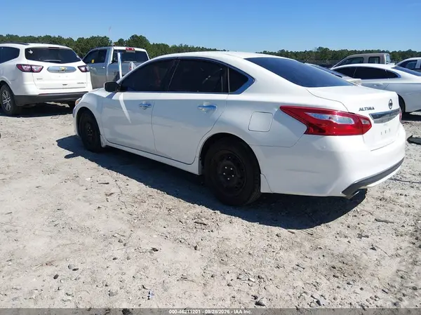 1N4AL3AP2HN322099 — 2017 Nissan Altima, фото 3 с аукциона IAAI, Передняя часть справа