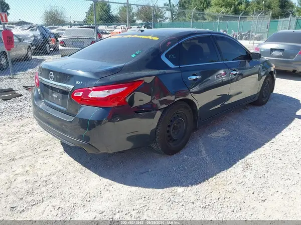1N4AL3AP6HC279205 — 2017 Nissan Altima, фото 4 с аукциона IAAI, Передняя часть справа