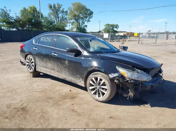 1N4AL3AP2HC124604 — 2017 Nissan Altima, Передняя часть (Front End), фото до ремонта