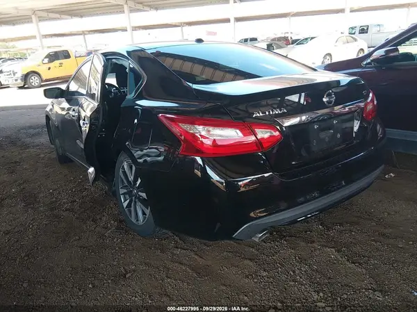 1N4AL3AP9HC291204 — 2017 Nissan Altima, фото 3 с аукциона IAAI, Левый бок