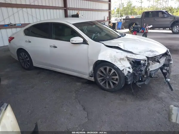 1N4AL3AP3HC160432 — 2017 Nissan Altima, Передняя часть (Front End), фото до ремонта