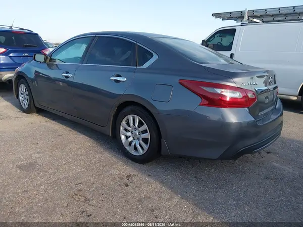 1N4AL3AP9JC190847 — 2018 Nissan Altima, фото 3 с аукциона IAAI 30.09.2026, Естественный износ