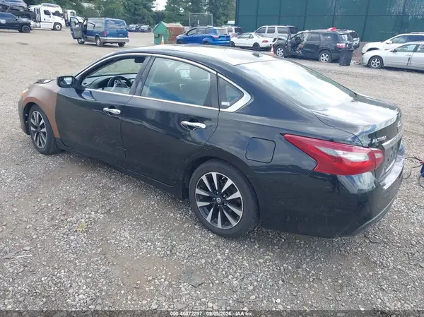 1N4AL3AP3JC174174 — 2018 Nissan Altima, фото 3 с аукциона IAAI 13.10.2026, Естественный износ