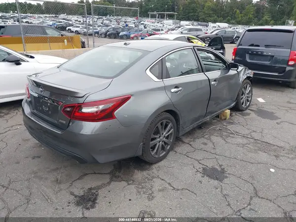 1N4AL3AP9JC288163 — 2018 Nissan Altima, фото 4 с аукциона IAAI, Передняя часть