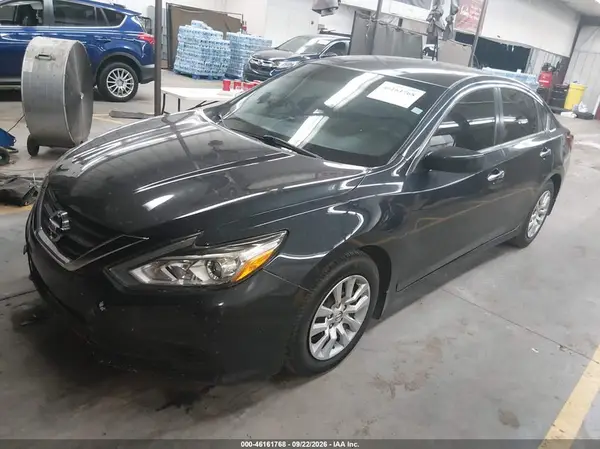 1N4AL3AP5JC470698 — 2018 Nissan Altima, фото 2 с аукциона IAAI, Правый бок