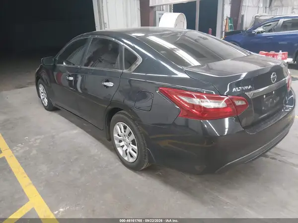 1N4AL3AP5JC470698 — 2018 Nissan Altima, фото 3 с аукциона IAAI, Правый бок