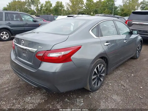 1N4AL3APXJC263935 — 2018 Nissan Altima, фото 4 с аукциона IAAI, Передняя часть