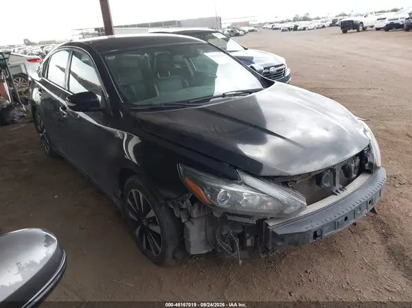 1N4AL3AP6JC140777 — 2018 Nissan Altima, Передняя часть (Front End), фото до ремонта