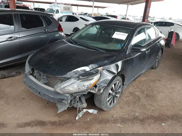 1N4AL3AP6JC140777 — 2018 Nissan Altima, фото 2 с аукциона IAAI, Передняя часть