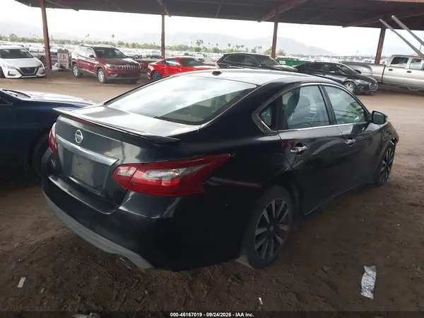 1N4AL3AP6JC140777 — 2018 Nissan Altima, фото 4 с аукциона IAAI, Передняя часть