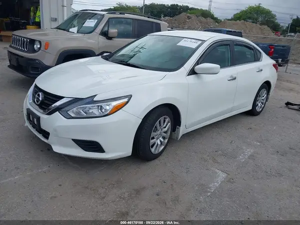 1N4AL3AP5JC136493 — 2018 Nissan Altima, фото 2 с аукциона IAAI, Правый бок