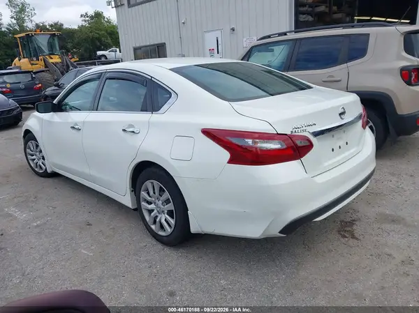 1N4AL3AP5JC136493 — 2018 Nissan Altima, фото 3 с аукциона IAAI, Правый бок