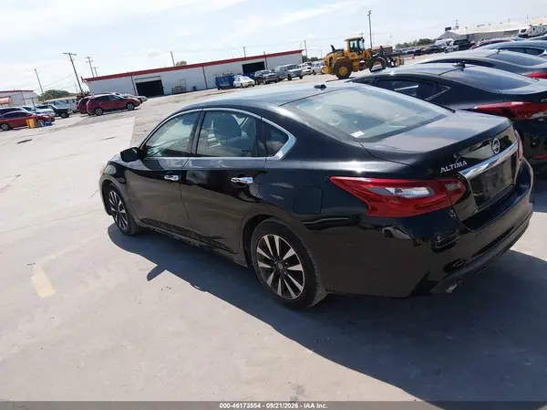 1N4AL3AP1JC263807 — 2018 Nissan Altima, фото 3 с аукциона IAAI 28.09.2026, Естественный износ