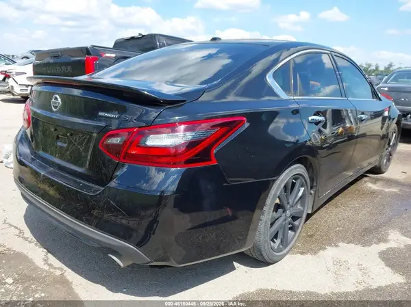 1N4AL3AP7JC298951 — 2018 Nissan Altima, фото 4 с аукциона IAAI, Правый бок