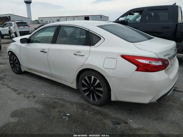 1N4AL3APXJC200155 — 2018 Nissan Altima, фото 3 с аукциона IAAI, Передняя часть