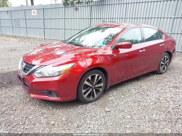 1N4AL3AP1JC198327 — 2018 Nissan Altima, фото 2 с аукциона IAAI, Передняя часть