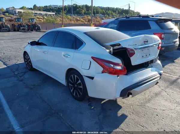 1N4AL3AP2JC266232 — 2018 Nissan Altima, фото 3 с аукциона IAAI, Задняя часть