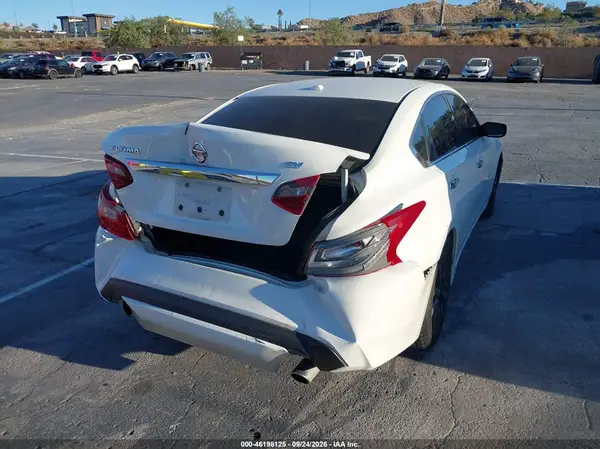 1N4AL3AP2JC266232 — 2018 Nissan Altima, фото 4 с аукциона IAAI, Задняя часть